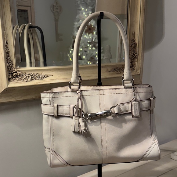 Coach Handbags - Coach Hamptons Cream Satchel Bag